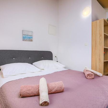 Hotel Prima Insula Glamping Brusici Esterno foto