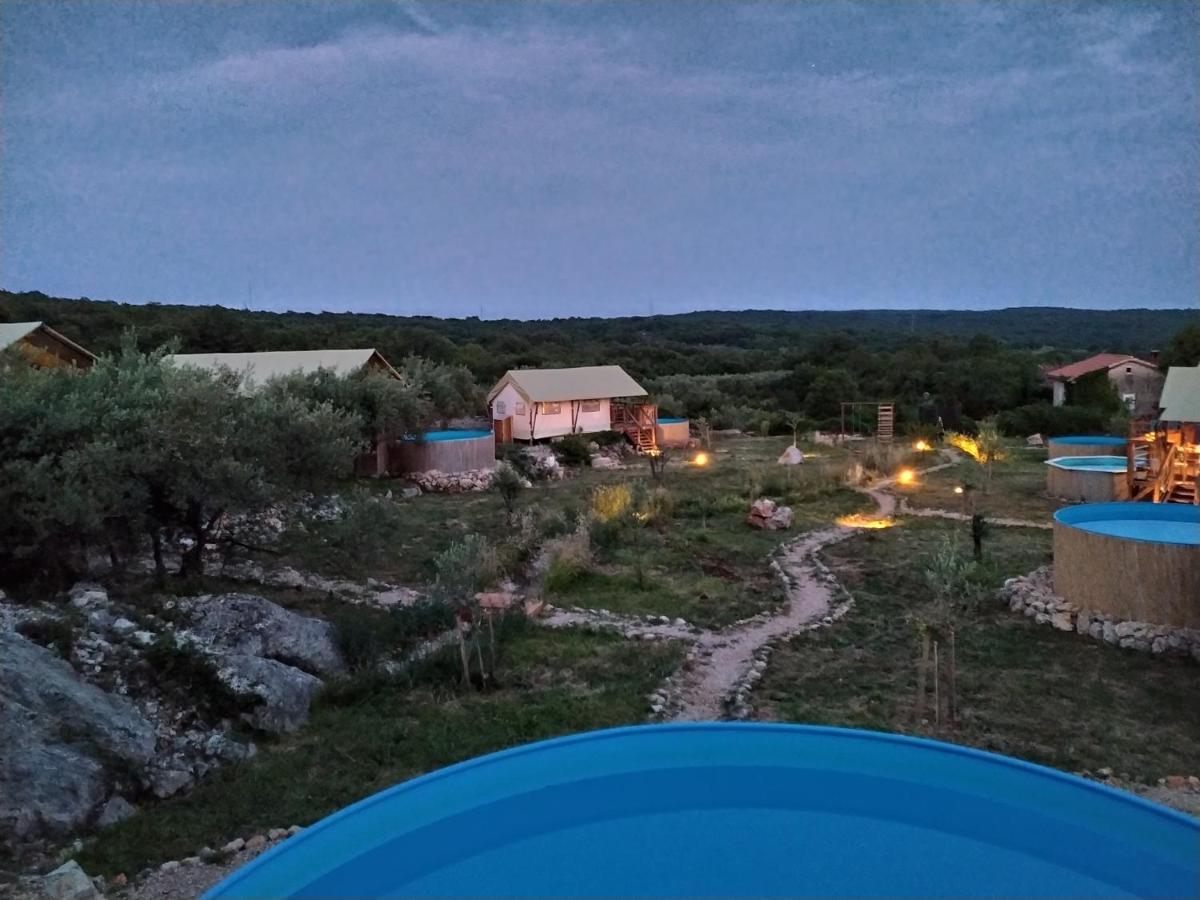 Hotel Prima Insula Glamping Brusici Esterno foto