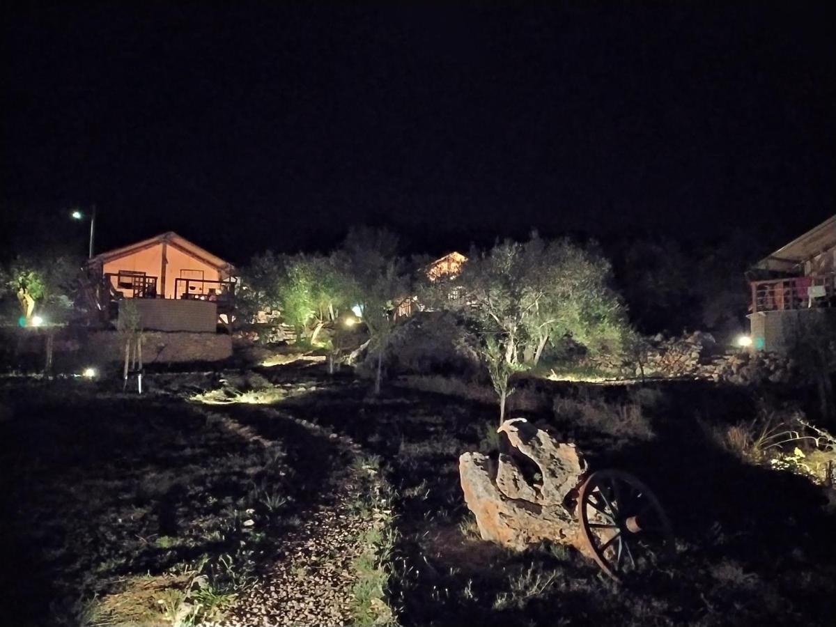 Hotel Prima Insula Glamping Brusici Esterno foto