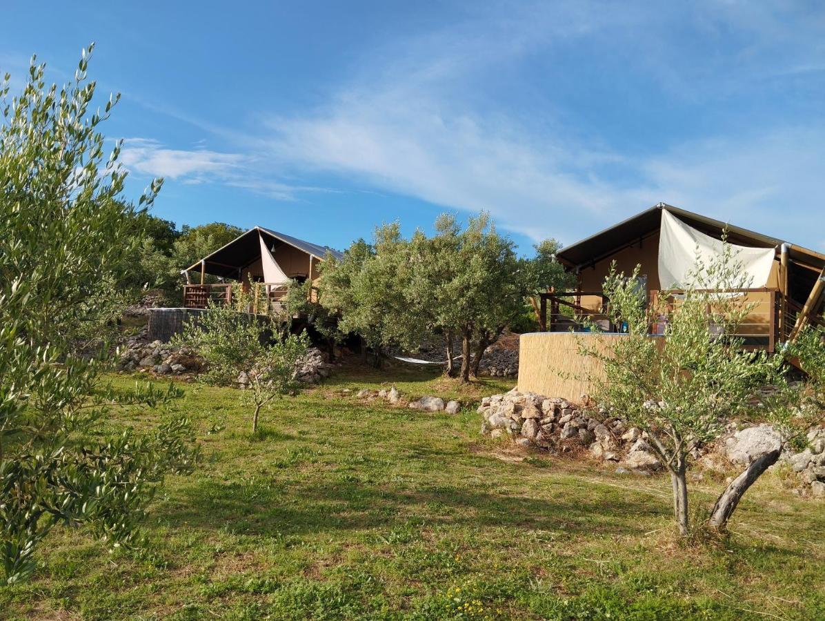 Hotel Prima Insula Glamping Brusici Esterno foto