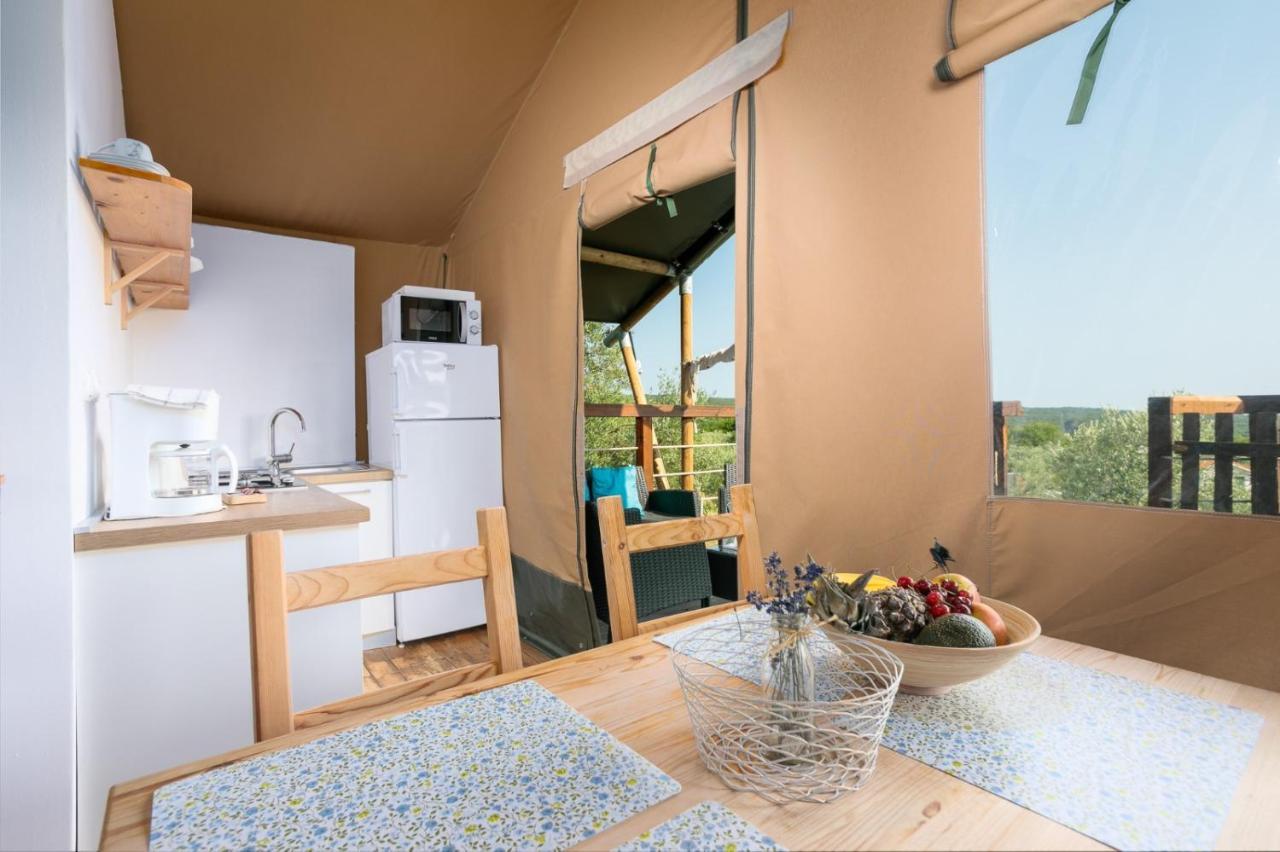 Hotel Prima Insula Glamping Brusici Esterno foto