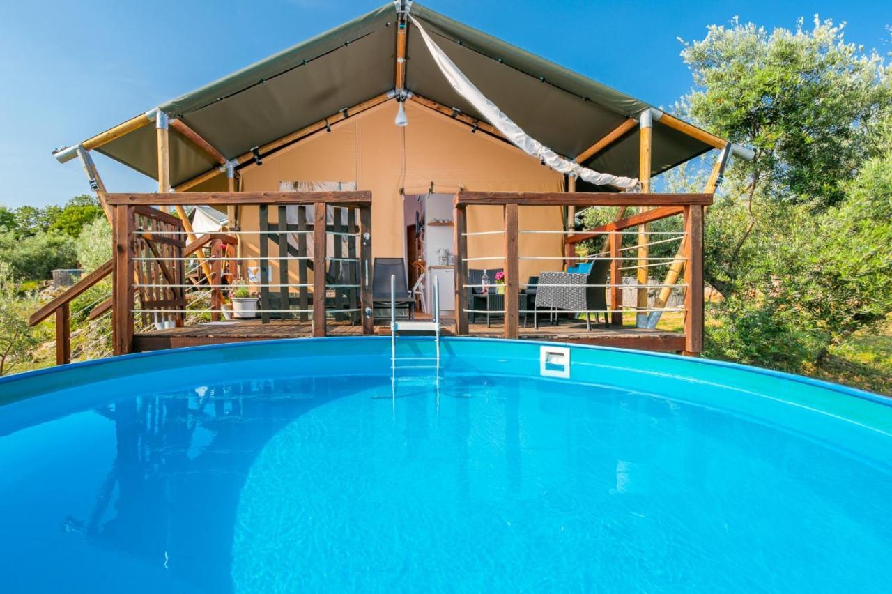 Hotel Prima Insula Glamping Brusici Esterno foto