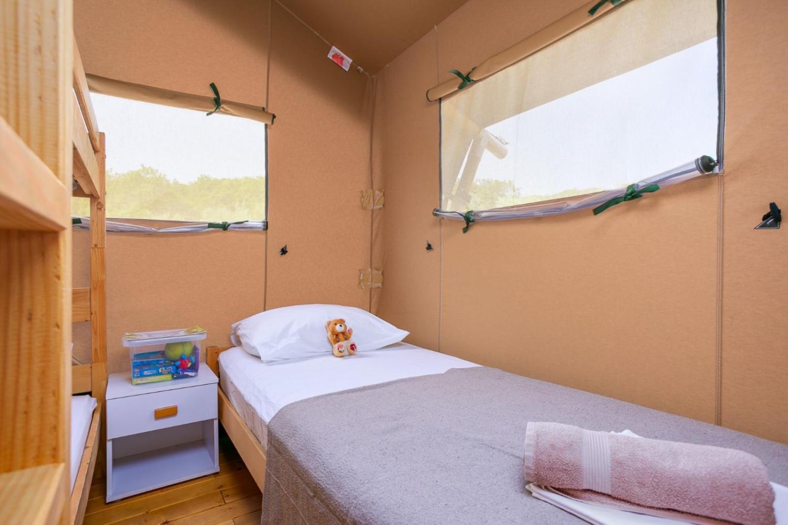Hotel Prima Insula Glamping Brusici Esterno foto