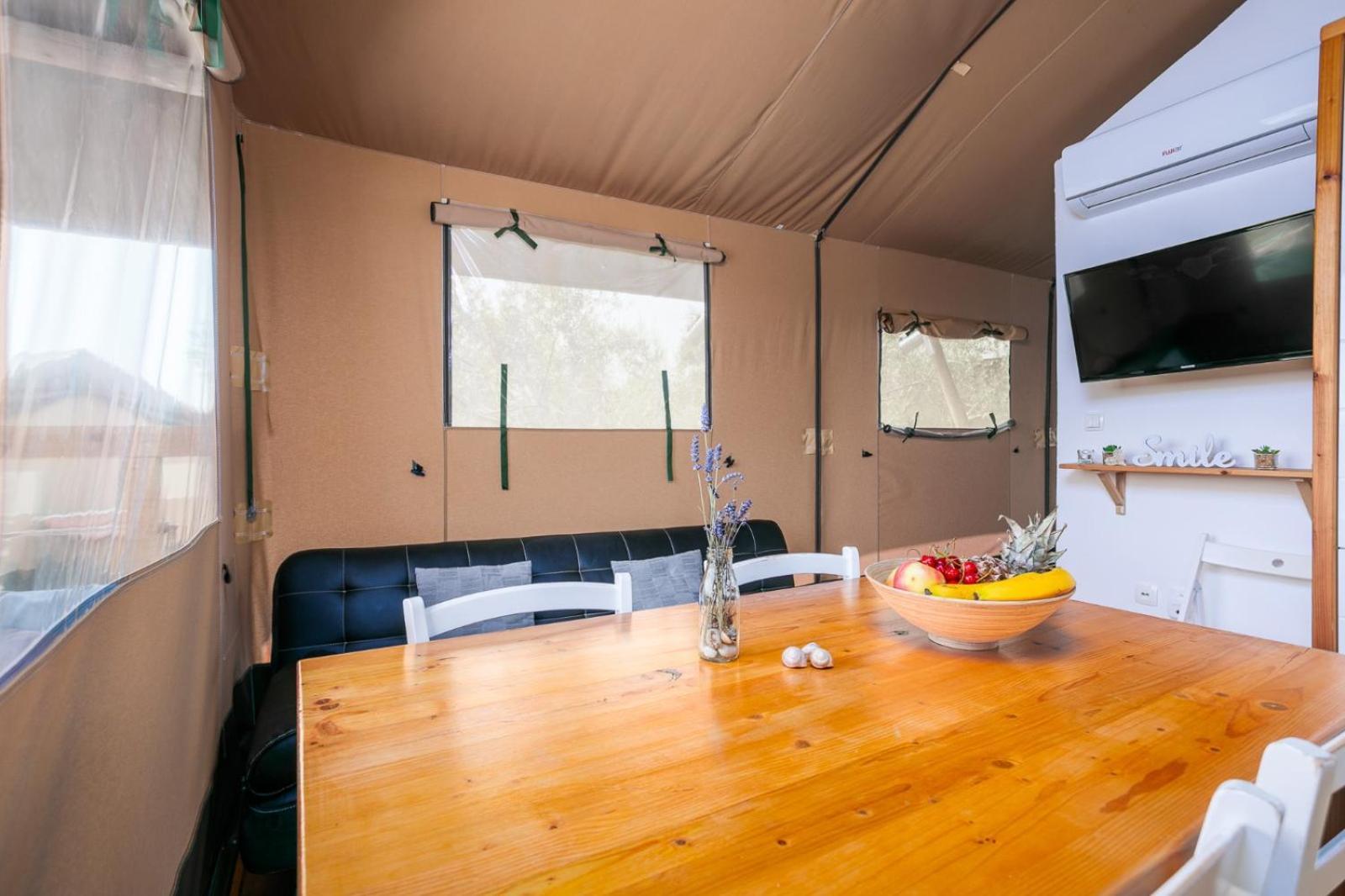 Hotel Prima Insula Glamping Brusici Esterno foto