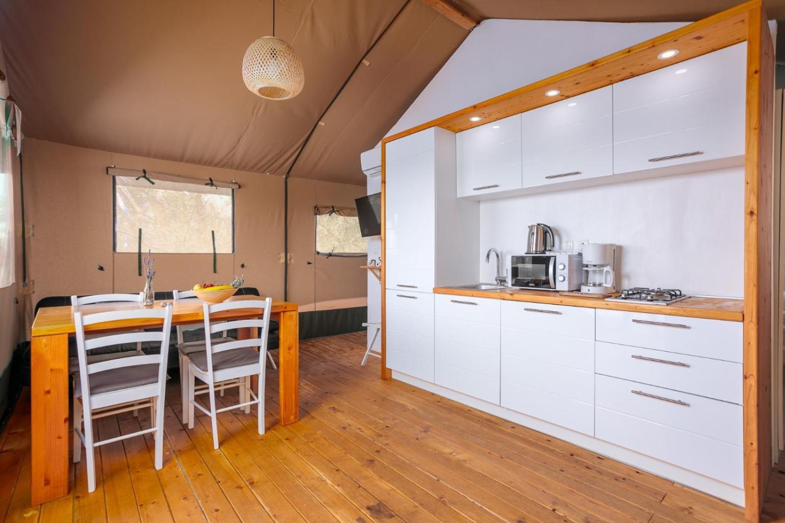 Hotel Prima Insula Glamping Brusici Esterno foto
